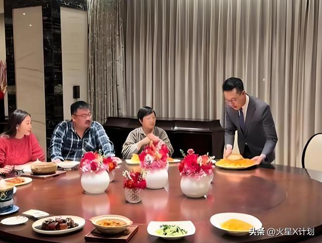 0w+酒店包层劳斯莱斯接送婆婆住大庄园AG旗舰厅ios“京圈格格”平凡生活1(图14)