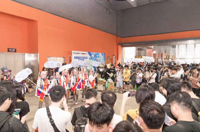 《碧蓝航线》的线下活动就跟回家了一样AG